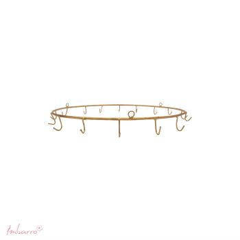Hangende metalen ring met haken