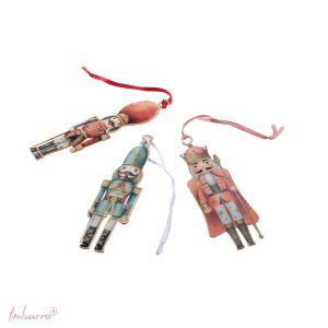 Nutcrackers, set of 3