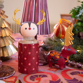 Standing Reindeer Dots